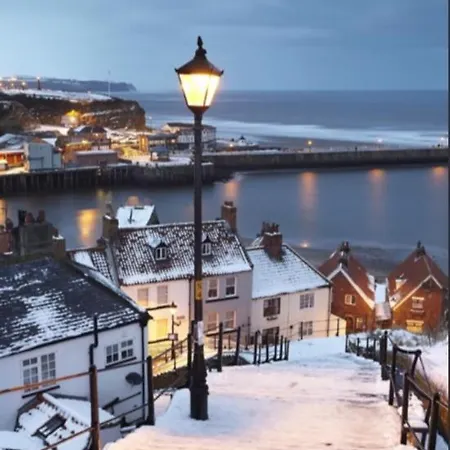 Captains Berth * Whitby